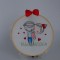 Tableau broderie sur cadre artisanal
